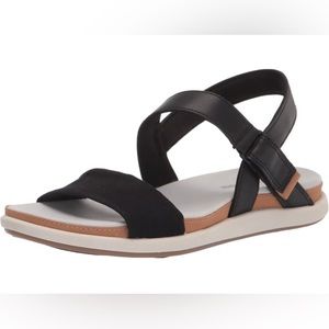 Clarks Cloudsteppers, Eliza Mae, Black size 9 NWT